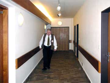 jh05-01.jpg(10 kb)