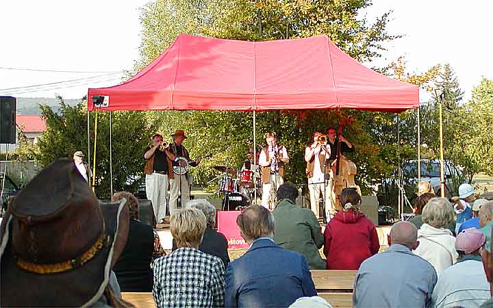Lety27.9.03-001.jpg(51 kb)