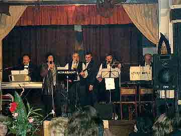 Hlavn kapelou plesu byl ATARI BAND
